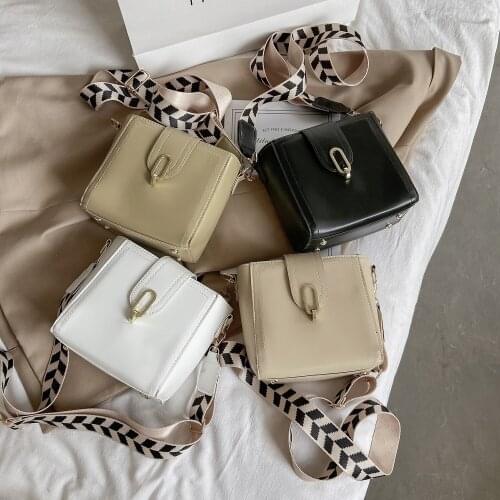 2021 Autumn Designer Ladies Solid Color Small Square Handbag With Metal Buckle Womens Crossbody Bag XN5054