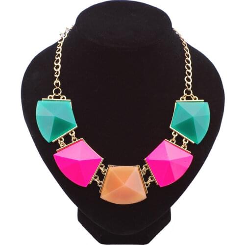 2020 New necklace uniquely designed large plastic resin chain necklace for womens fashion jewelry Matte bright color necklace