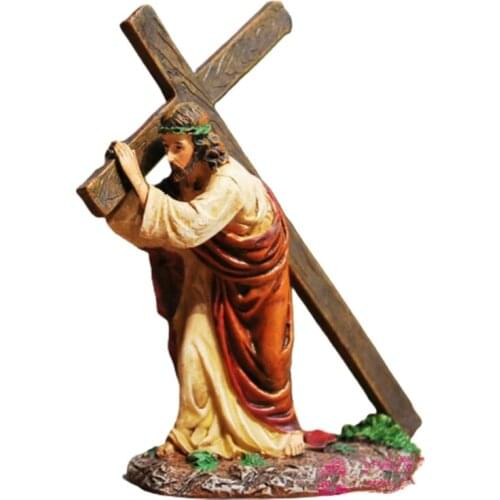 Jesus Carring The Cross Statue Religious Figurines Christian Resin Ornament Holy Catholic Crafts Home Office Car Decor R7UB