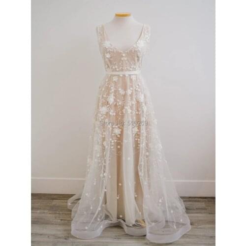 2020 New A line Wedding Dress Vestido De Noiva Princess V Neck Sleeveless Flower Lace 3D Flowers Tulle bridal Gowns Open Back
