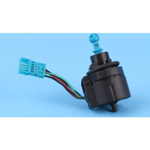 Suitable for 10-13 Audi Q5 new Passat original headlight headlight height adjuster motor