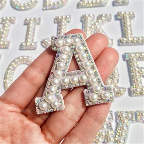 10 / PCS AB color diamond pearl letter cloth paste 26 English clothing accessories manufacturers wholesale with gum