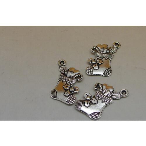 Free shipping merry christmas stocking socks charm pendant 10pcs 20*16mm antique silver fit bracelet necklace diy metal jewelry