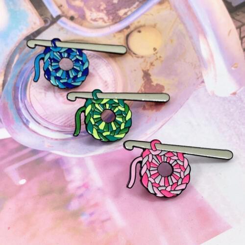 3 Style Woolen Enamel Pin Pink Blue Green Knitwear Badge Brooch Trendy Handmade Artist Costume Backpack Jewelry Accessories Gift