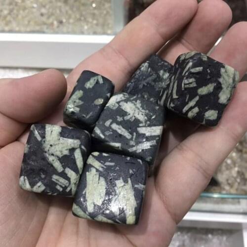High Quality Chrysanthemum Stone Square Crystal Quartz Tumbled Reiki Energy Macadam For Healing