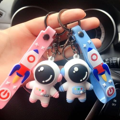 WANGAIYAO new creative three-dimensional astronaut keychain cartoon net red astronaut pendant cute car key chain ring small gift