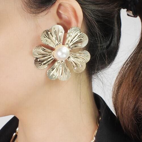 Alloy Big Flower Stud Earrings Women 2020 Fashion Imitation Pearl Statement Earrings Brincos Jewelry Wholesale UKMOC