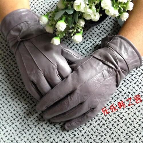Woman autumn plus size plus velvet thicken sheepskin gloves female winter warm leather Mittens lady solid bow leather glove