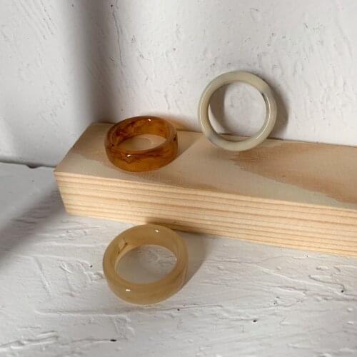 Vintage Resin Rings 2021 Trend Hip Pop Colorful Acrylic Plastic Rings For Women Design Simple Chunky Rings Jewelry Accessories