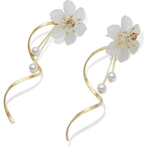 Tt925 Silver Needle Japanese and Korean Partysu Flower Pearl Stud Earrings 2021 New Normcore Simple Fairy Earrings for Women