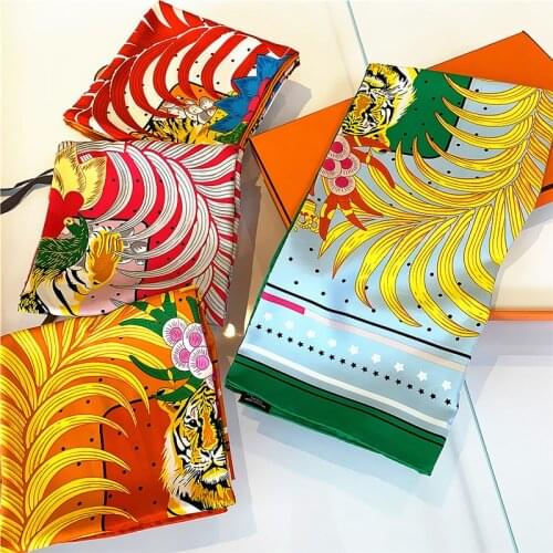 Fashion bohemian Ladies casual twill square scarf handmade curled animal print head foulard femme Beach Towel echarpe Neck Shawl