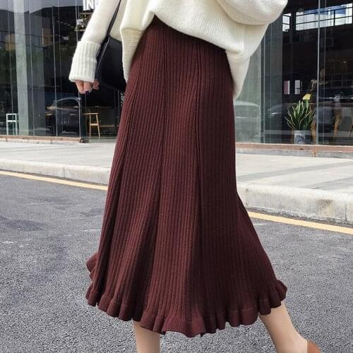 Skirts in the fishtail falbala long posed loose woman a word show tall waist black knitted qiu dong