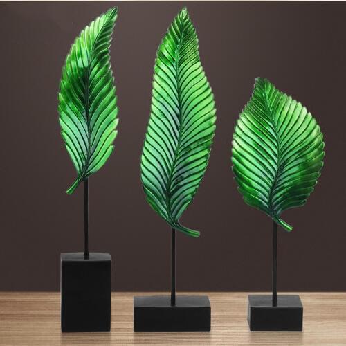 The European family of three deer Living room wine cabinet home decorations Creative crafts wedding gifts