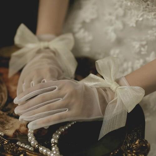 Bridal Gloves White Bows Pearls Wedding Satin Glove Wedding Photography Short Lace Gloves Women Gloves ROM80245