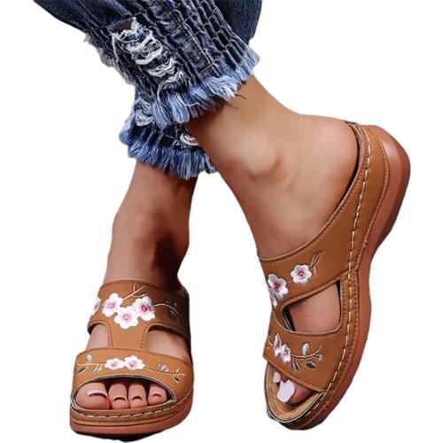 Shu Embroidery Beach Shoes