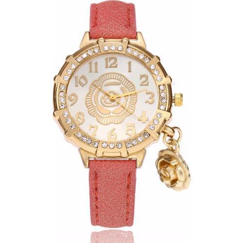 Women Watches 2017 Fashion Causal Ladies Bracelet Watches Luxury Quartz Wristwatch for Women Relogio Feminino Rose Pendant Red