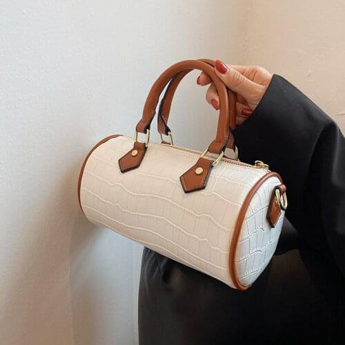 Large-capacity summer portable small bag 2021 new designer fashion one-shoulder messenger Yuantong pillow bag