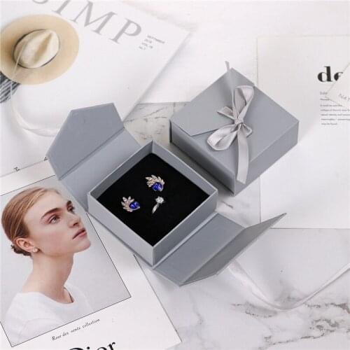 30PCS/Set Jewelry Box Gifts Case Ring Earring Necklace Packaging Boxes Sponge Magnet Flip Square Package Accessories Wholesale