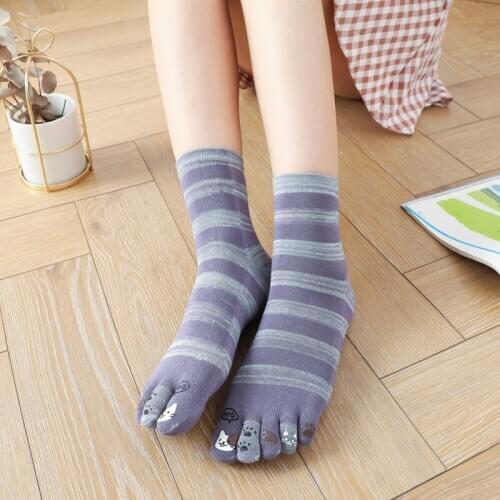 Autumn And Winter Five Finger Women Medium Tube Socks Cotton Socks Cartoon Cats Kawaii Ankle Socks