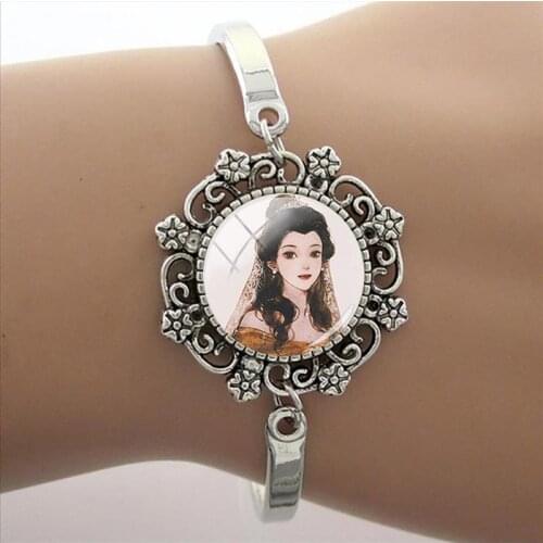 Disney Vintage Temperament Princess Bracelet Moana Aisha Princess Glass Dome Bracelet Jewelry Glass Cabochon Charm Bracelet