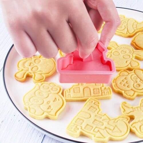 6Pcs/set Halloween Cookie Cutters Bakeware DIY 3D Plastic Pumpkin Biscuit Cookie Mold Cookie Stamp for Children Cake Baking Tool