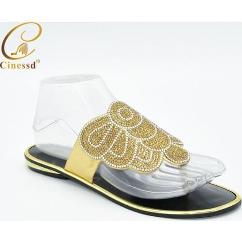 Latest Plus Size Shoes Women Low Heel Elegant Crystal Shoes Decorated with Rhinestone Luxury Women Shoes New Fashion Women Pumps