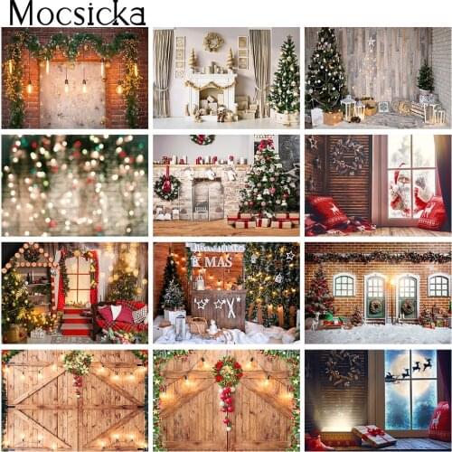 Christmas Fireplace Backdrop for Photography Winter Snow Scene Wood Door Background for Newborn Kids Photoshoot Holiday Party