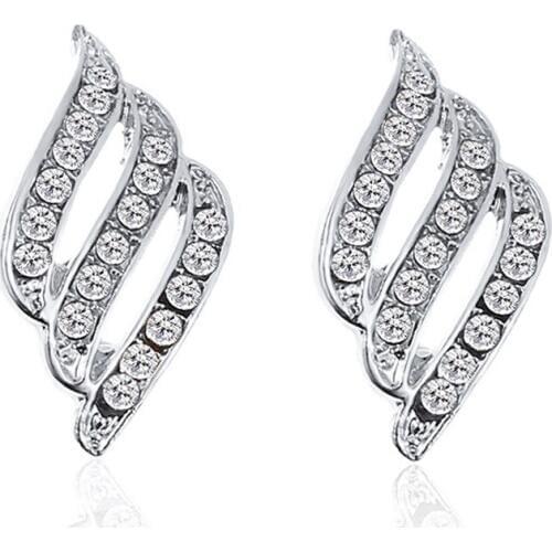 Bettyue New Sparking Angle WIngs Shape Stud Earring For Women&Girls Modern Style Alloy Silmplicity Decoration Fashion Trend