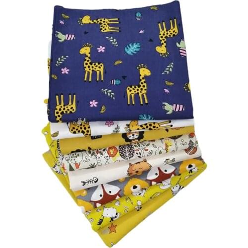 8 Pieces/Set Of Cartoon Forest Giraffe Print Cotton Pure Cotton Diy Handmade Quilted Quilt Bedding Fabric 20*25cm B012