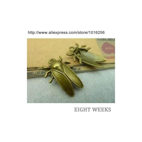 Zinc alloy pendant jewelry accessories diy handmade material charms six feet cicada