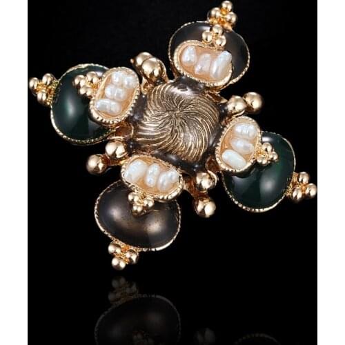 Muylinda Vintage Baroque Irregular Pearls Brooches and Geometric Clothespins And Women Scarf Suit Clip Pins Clothing Accessories