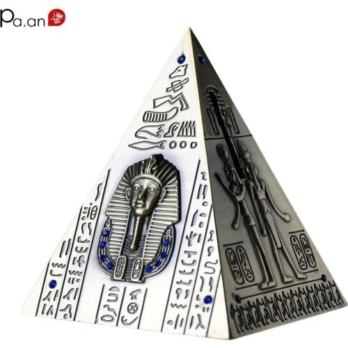 Handcrafted Bronze Pyramids Statue Coin Can Egyptian Pyramid Model World Miracle Tourist Souvenir Piggybank 2021 Dropshipping