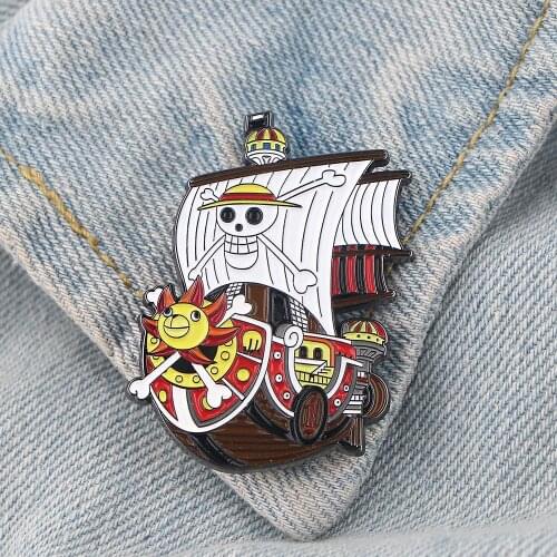YA259 Cartoon Pin Funny Design Brooch Badge Humorous Cute Pirate Ship Brooch Of Pirate King Cartoon Fans Gift Jewelry Backpack