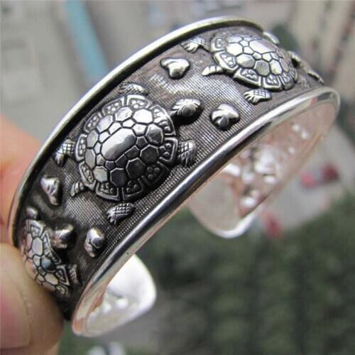1Pcs Fashion Tibet Silver Plated Carved Longevity Turtle Pattern Bracelet Party Gift