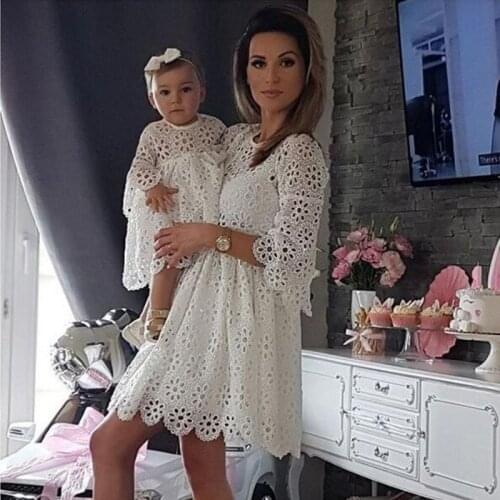 Family Matching Clothes Summer Mother Daughter Dresses Lace Hollow Out White Solid Stylish Long Sleeve Party Wear Beautiful 2021