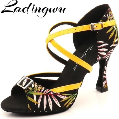 New Modern Chinese Style Printing Salsa Dance Shoes Woman Girls Simple Style Latin Dance Shoes Soft Bottom Ballroom Dance Shoes