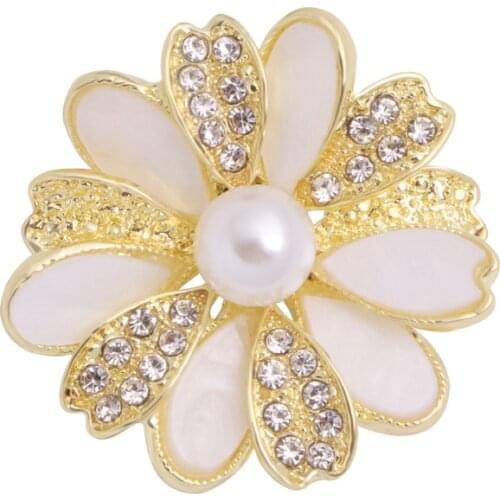 Fashion Sweet Daisy Trendy Pearl Brooch Flower Pin for Women Zircon Chrysanthemum Pin Broach Coat Jewelry Accessories Gift