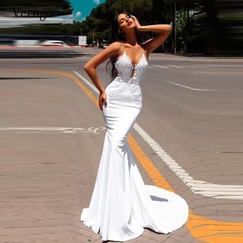 Verngo 2021 New Modern Mermaid Wedding Dress Lace Applique Delicate Stretch Satin Bridal Gowns Sweep Train Sexy Vestido de Noiva