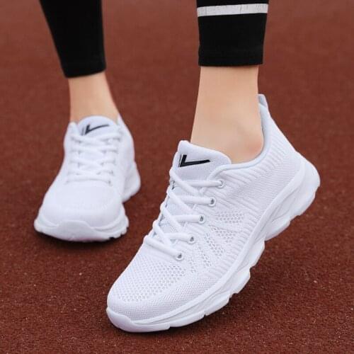 Hot Sale Running Shoes Women Breathable Mesh Gym Trainers Sneakers Female Fashion Casual Walking Shoes Soft Sport Sneakers