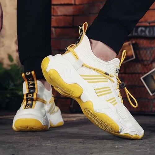 2021 Hot Sale Men Casual Shoes High Top Gym Training Boots Ankle Boots Outdoor Men Sneakers Athietic Sport Shoe High Top Sneaker