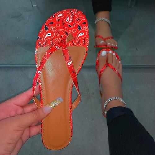 Fashion sexy candy color flip flops outdoor flat female slippers 2021 summer new style plus size comfortable beach slippers