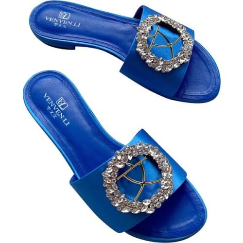 Vvl French counter flat bottom slippers full of personality 2021 summer new the same womens shoes for big stars.Diamond LOGO