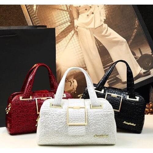 2021 Cowhide leather Women handbag crocodile pattern Ladies bag shoulder messenger three-layer middle-aged Portable Boston Bags