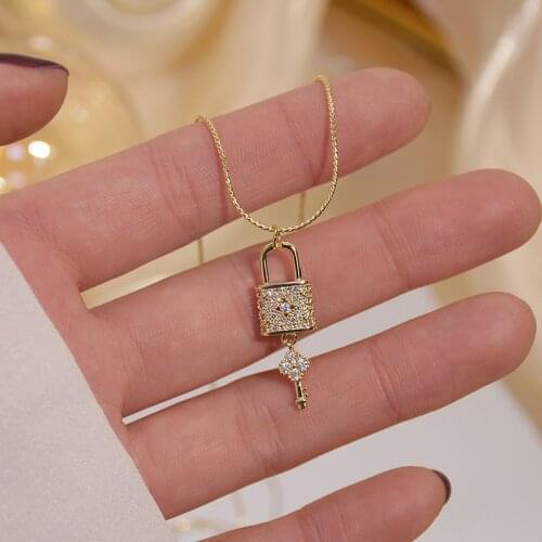 Shining Bling AAA Zircon Lock Key Necklaces for Women Clavicle Chain Charm Wedding Pendant 14K Gold Plated Jewelry