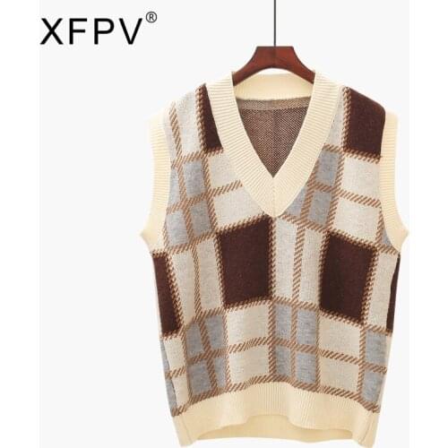 XFPV 2021 Autumn Winter New Arrivals Plaid Knitted Waistcoat Womens Loose Sleeveless Sweater Vest Coat SM057