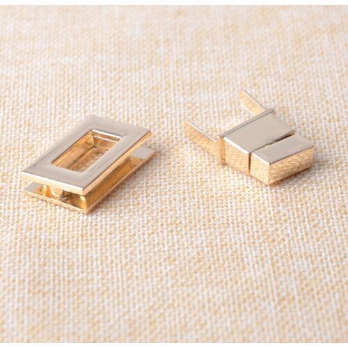 Small Gold Rectangle Twist Bag Lock in 26 x 16 mm