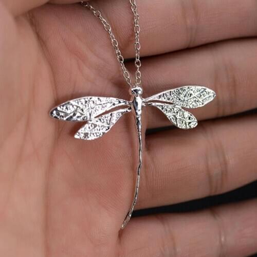 Trendy and unique Fashion Women Dragonfly Pendant Clavicle Chain Necklace Adjustable Jewelry Christmas New Year Halloween Gift