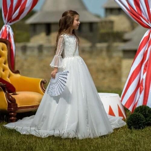 White Lace Top Flower Girls Dresses Outdoor Wedding 2021 Lantern Long Sleeves A Line Sweep Train Girls Pageant Party Gowns
