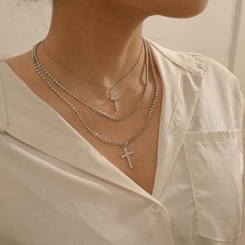 Multilayer Luxury Vintage Shiny Crystal Cross Pendant Necklace Bohemian Christianity Rhinestone Collar Necklacee Ladies Jewelry