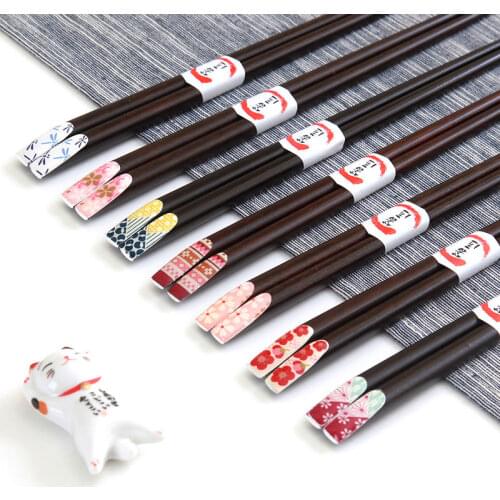 One Pair Colored Chopsticks Anti-slip Japanese Chopsticks Moisture-proof Sushi Sticks Creative Cute Chop sticks anime chopstick